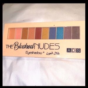 The Blushed NUDES Eyeshadow